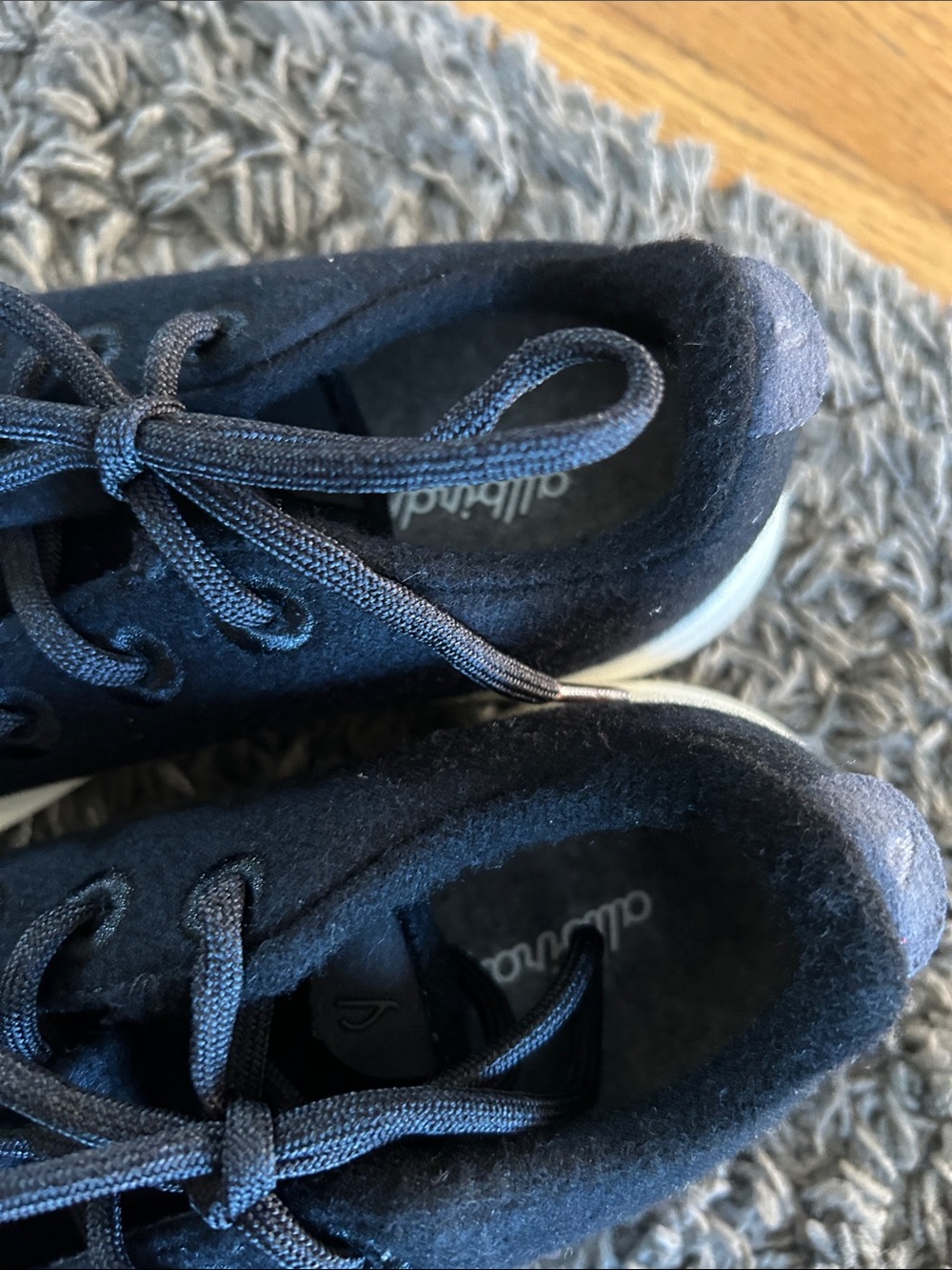 NWOT Allbirds Wool Runner Sneaker in Black with White Sole Womens Size 7 - Picture 6 of 8